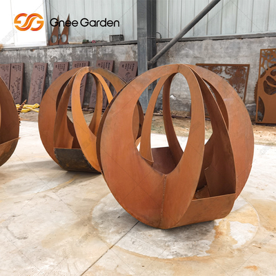 Niestandardowe kształty wycinane laserowo geometryczne doniczki ze stali corten 90*25*25cm