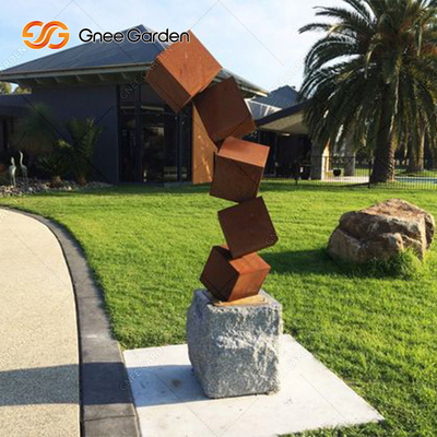 Danger Block Corten Steel Sculpture Zardzewiałe metalowe rzeźby ogrodowe na trawnik