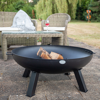 Nowoczesny czarny ogród Corten Steel Fire Pit Okrągła zewnętrzna miska przeciwpożarowa