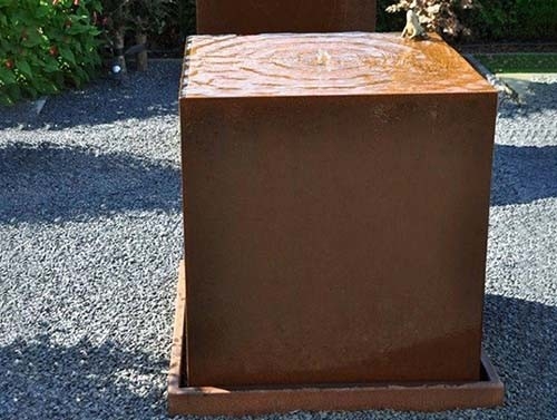 1100 mm Kwadratowe metalowe ozdoby ogrodowe Stal Corten Water Feature