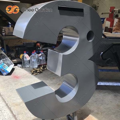 Skrzynka na listy ze stali Corten o wysokości 950 mm Zewnętrzna metalowa skrzynka na listy