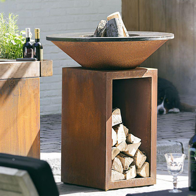 Zardzewiała wysokość 100 cm Stal Corten Fire Pit na zewnątrz z magazynem drewna