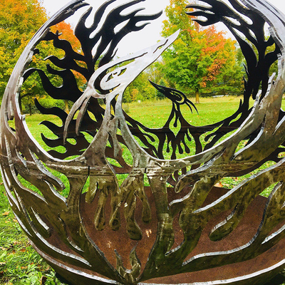 Phoenix Pattern Steel Fire Pit Outdoor Patio Corten Sphere Firepit do ogrzewania ogrodu