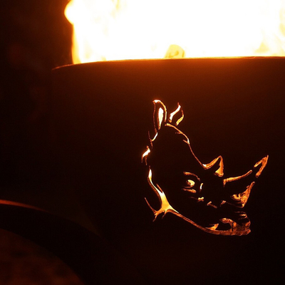 Corten Steel Fire Pit Laser Cut Animal Fire Pit Camping Ognisko na drewno