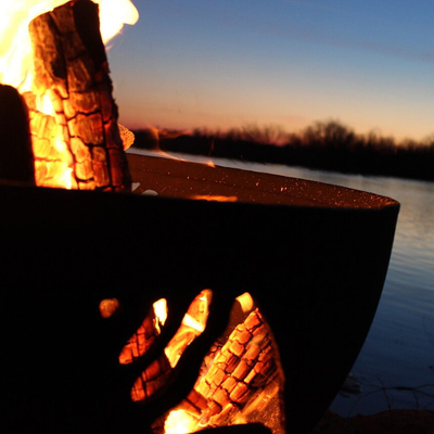 Corten Steel Fire Pit Laser Cut Animal Fire Pit Camping Ognisko na drewno