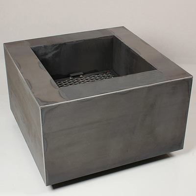 Zewnętrzny kwadratowy metalowy kominek na drewno 600 X 600 X H500mm