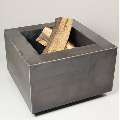 Zewnętrzny kwadratowy metalowy kominek na drewno 600 X 600 X H500mm