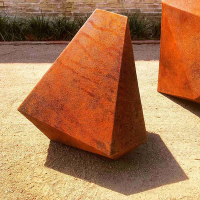 Abstrakcyjne nieregularne geometryczne rzeźby ze stali Corten Metal Yard Statue