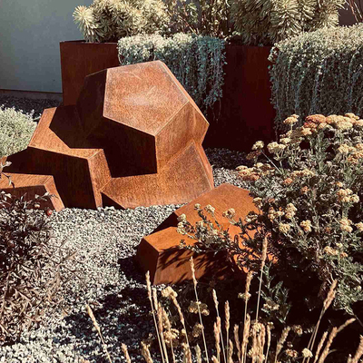 Abstrakcyjne nieregularne geometryczne rzeźby ze stali Corten Metal Yard Statue