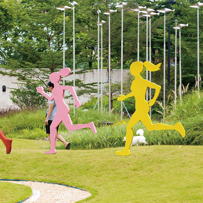 Abstrakcyjna sylwetka sportowa figura Outdoor Metalowa rzeźba Antyczne ozdoby artystyczne